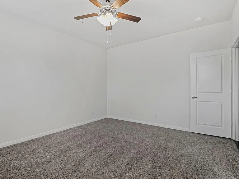 3911 Nature Ct — Photo 12