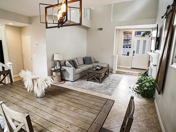 5th image of 27181 Manor Cir