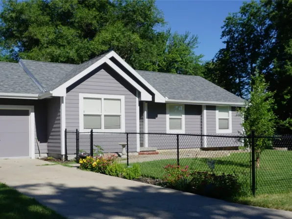 710 N 3rd Ave, Winterset, IA 50273