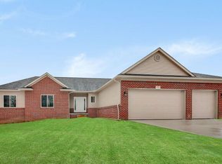463 Pheasant Ridge Ct, Ortonville, MI