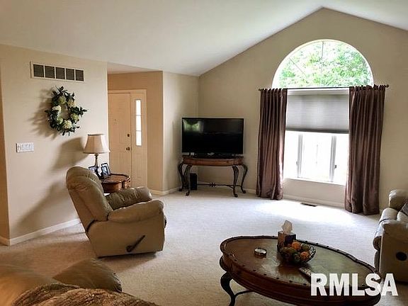 4th image of 1133 Woodland Trl