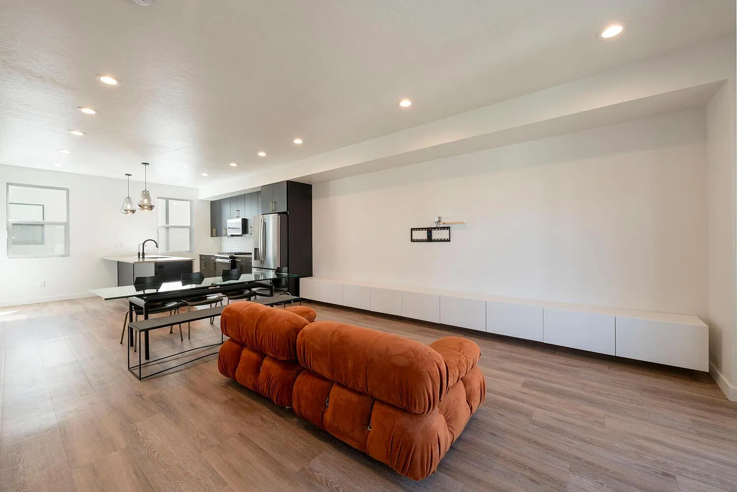 2 bed, 1706 sqft, $2,395 — Photo 4
