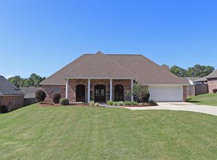 30 Morrell Cir, Hattiesburg, MS 39402