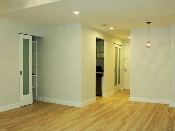 106 Central Park South image 3 of 8