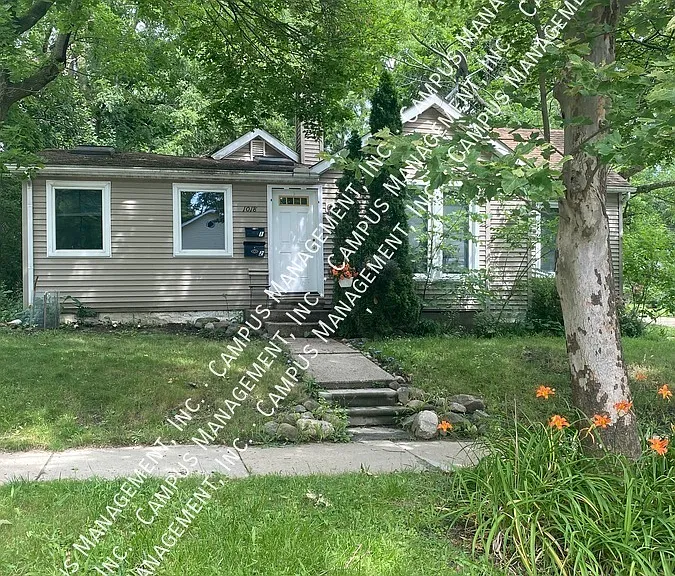 1018 Gott St #2 — Photo 1