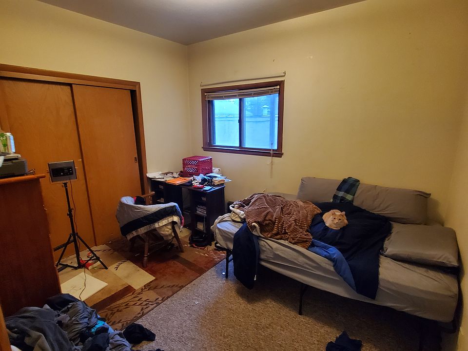 2947 N Oakland Ave, Milwaukee, WI 53211 Zillow