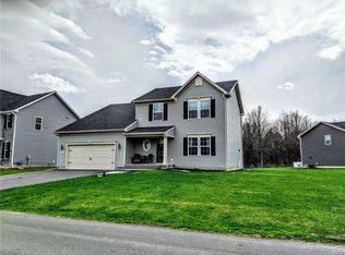 8478 Melo Cir, Clay, NY 13041
