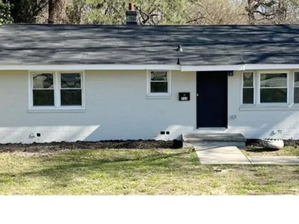 713 Robeson St, Fayetteville, NC 28305