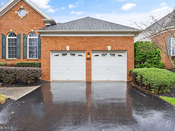 4th image of 15516 Hagen Way