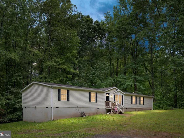 3701 Labrador Ln, Partlow, VA 22534