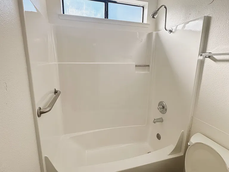 Cameo Village Apartments — Photo 31