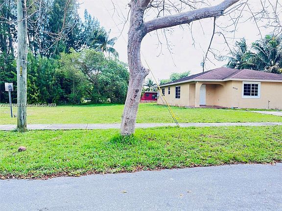 4th image of 15681 NW 40th Ct