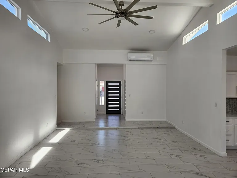 6728 Amposta Dr — Photo 6