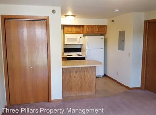 200 E Oakland Ave APT J, Austin, MN 55912