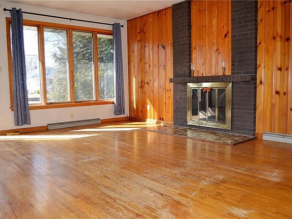 4th image of 2169 Cooledge Ave