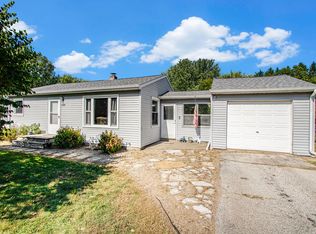 1521 Maiden Ln, Saint Joseph, MI 49085