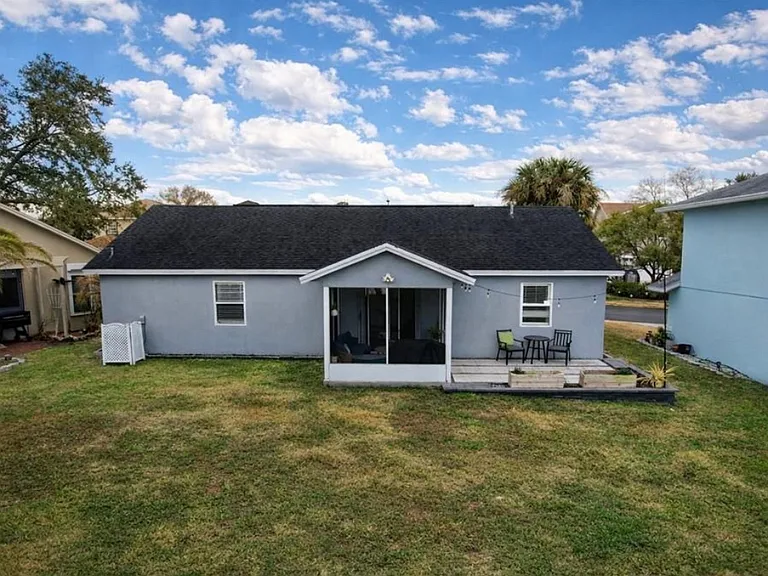 2022 Hatteras Point — Photo 12