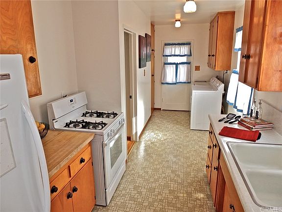 4th image of 6003 Arabella St