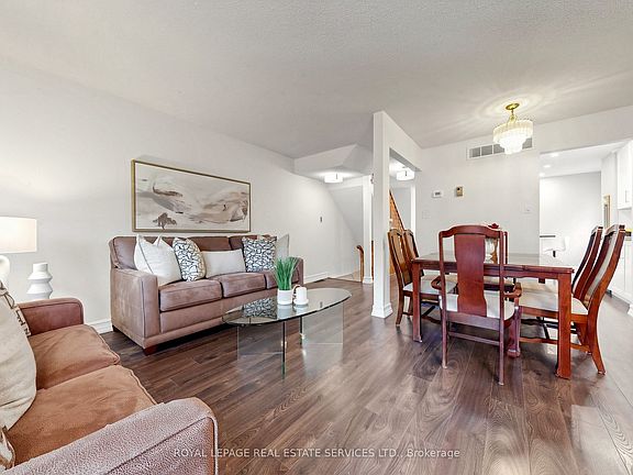 5th image of 150 Tamarack Dr