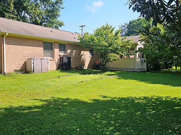 4th image of 7800 NW Bennington Dr
