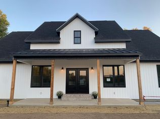 5820 E Gross Dr, Terre Haute, IN 47802