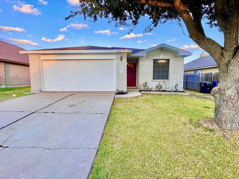 105 David Dr — Photo 2