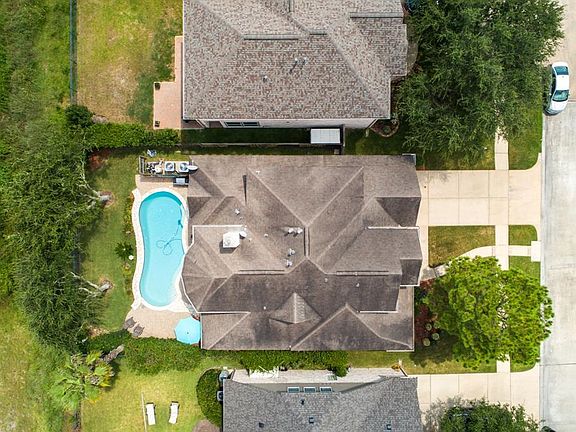 2nd image of 1715 Hidden Brook Ln