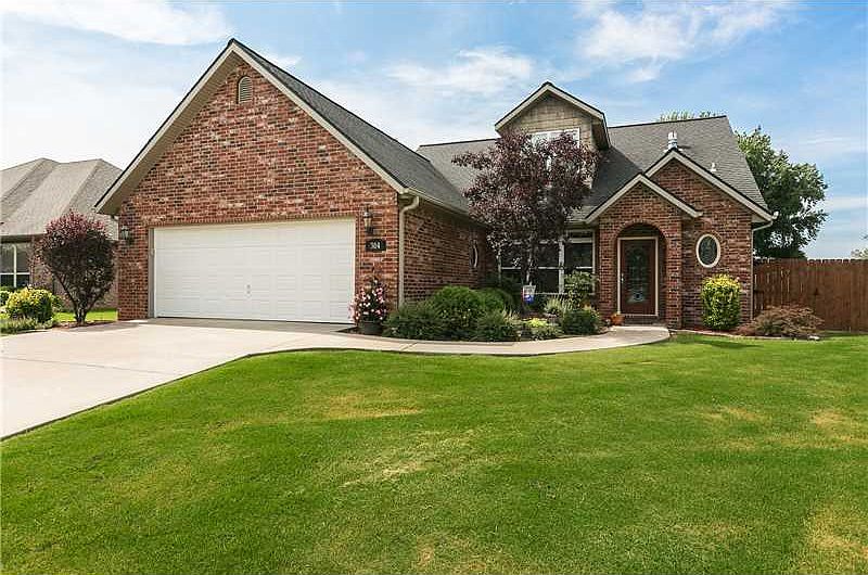1st image of 304 Camden Dr