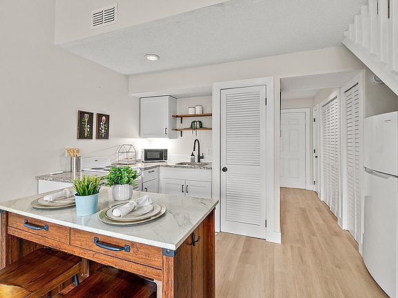 3rd image of 1255 Ponce Island Dr APT 736