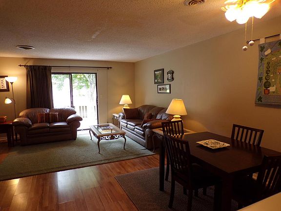 3rd image of 38 Lakeshore Ln Unit 46