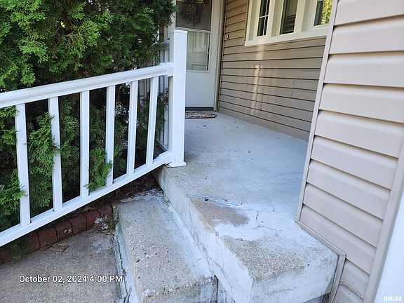 5th image of 931 E Elmhurst Ave