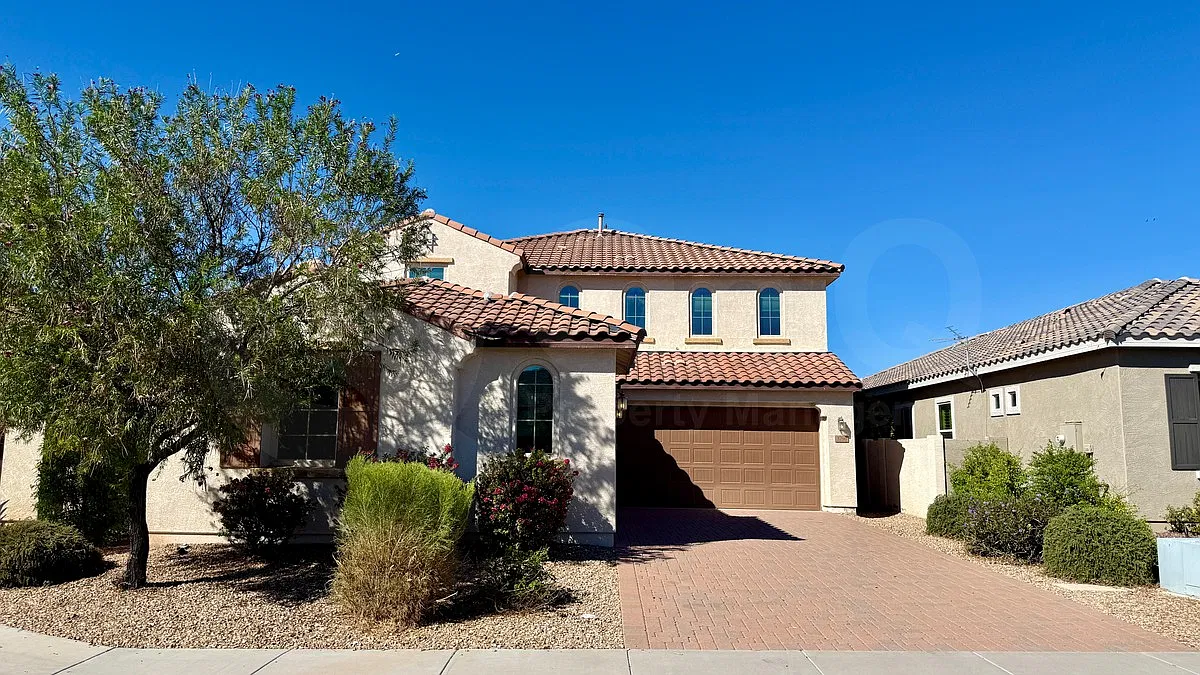 4 bed, 3.0 bath, 3087 sqft, $3,695 — Photo 2