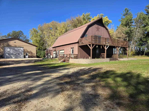 8683 90th St, Lime Springs, IA 52155