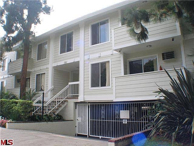 1st image of 1535 Granville Ave APT 103
