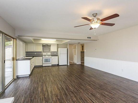5th image of 2921 Dove Meadow Dr