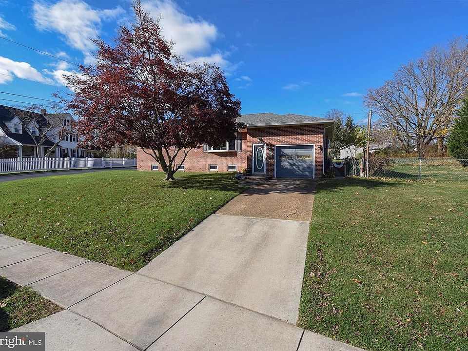 1st image of 2434 W Parris Dr