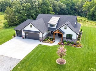 9000 N Highway Vv, Columbia, MO 65202