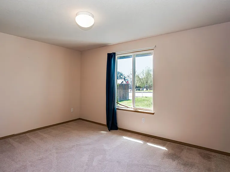 2217 SW Lava Ct — Photo 11
