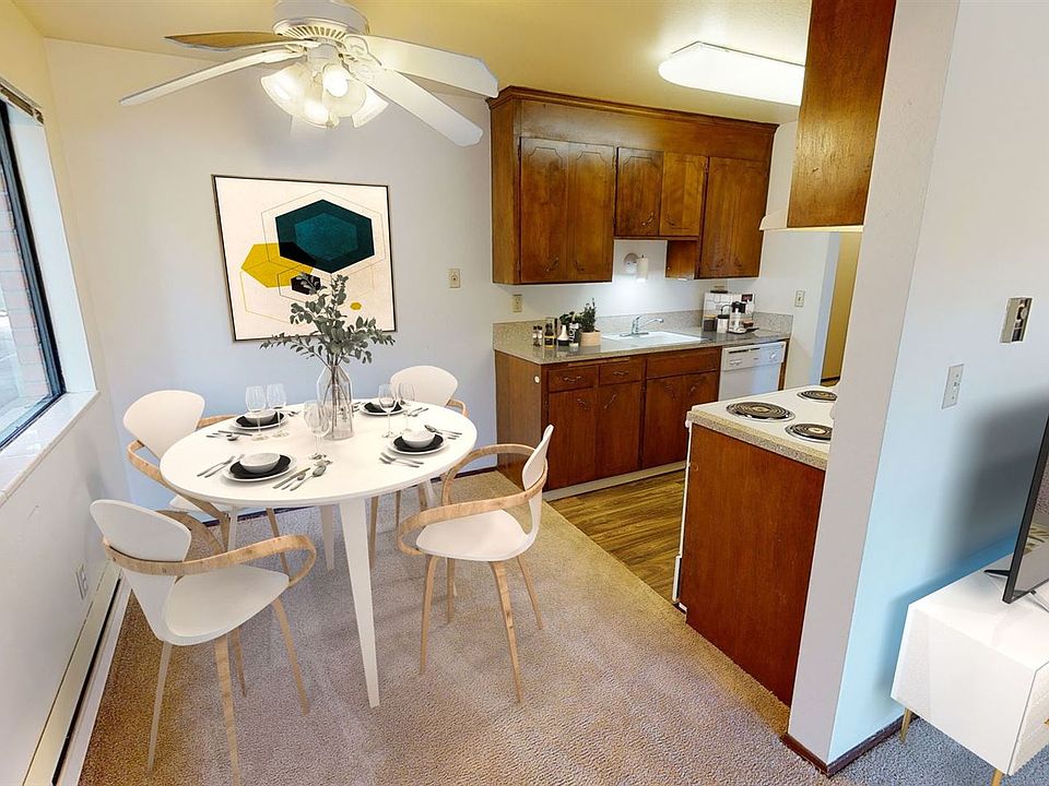 1st image of 7101 Roosevelt Way NE APT 205