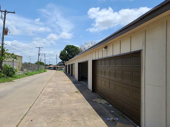 3rd image of 3738 Cibolo Dr