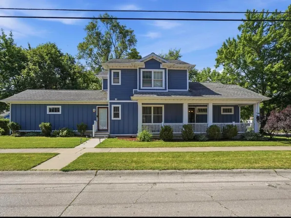 1015 Monroe St, Benton Harbor, MI 49022