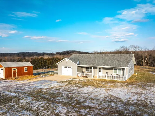 200 Shadow Valley Ln, Freeburg, MO 65035