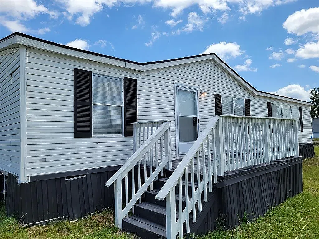 3 bed, 1456 sqft, $1,400 — Photo 1