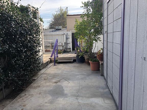 3rd image of 7716 Friends Ave