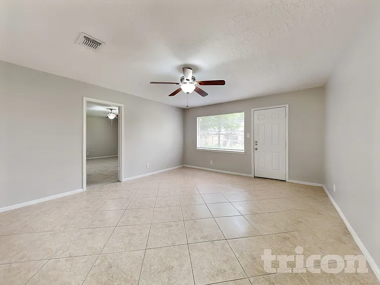 4322 High Point Ln — Photo 3