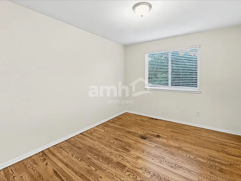 11852 Altura St — Photo 16