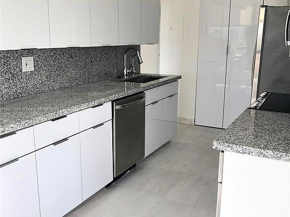 4th image of 3400 NE 192nd St APT 1108