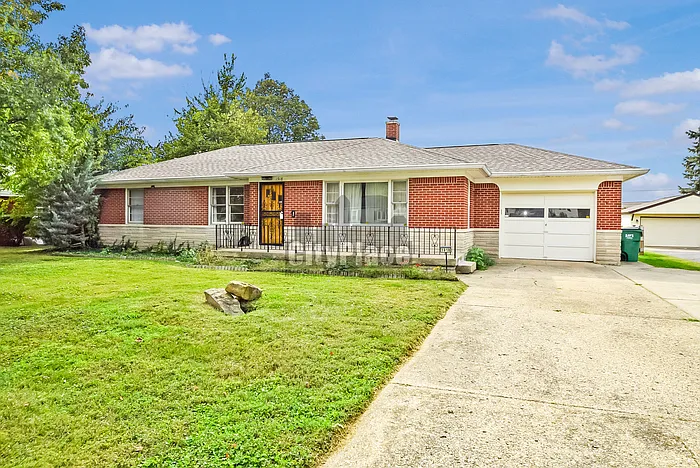 3 bed, 1.5 bath, 1733 sqft, $1,750 — Photo 2