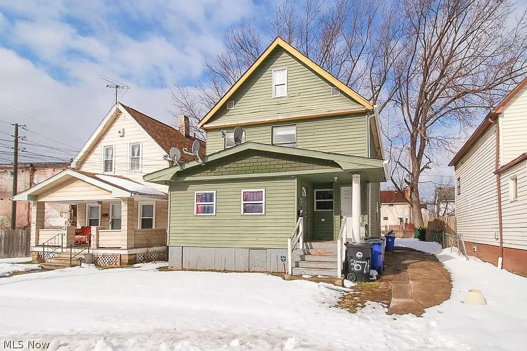 3576 W 63rd St photo 1