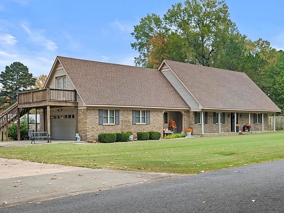 3rd image of 42 Pine Terrace Dr